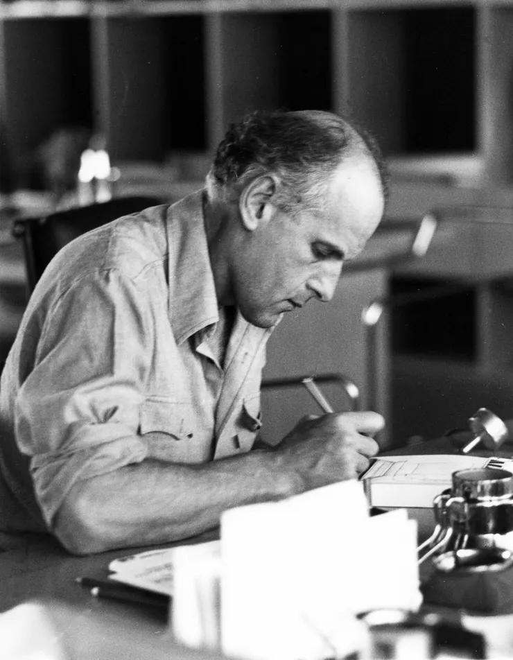 via https://sdg-migration-met.s3.amazonaws.com/wp-content/uploads/2021/07/12185622/e74a47630b356de5823b3b0adc2c2aac-Richard20Sapper20B26W20E.jpg