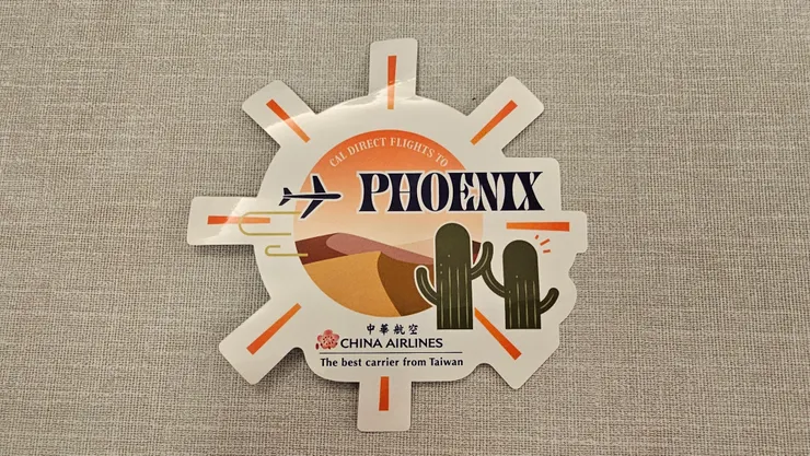 這是華航新航線美國鳳凰城的貼紙!
