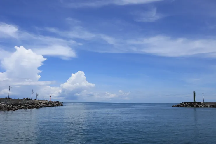 彌陀漁港出海口