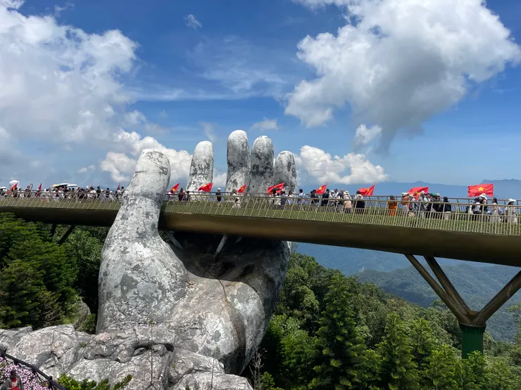 09 峴港巴拿山一日遊｜黃金佛手橋＋纜車＋高山滑車＋法國村全體驗