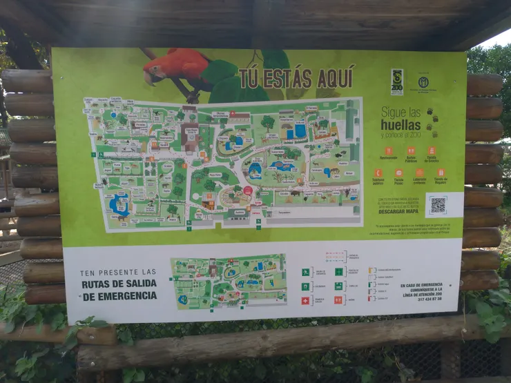 2019年的看板，當時還是Santa fe Zoo 不過裡面的設計已經完全開放式