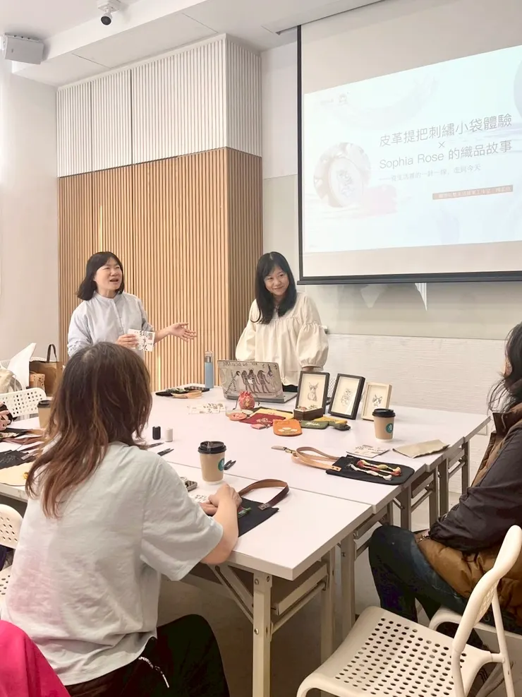 開場由主持人「透南風的玫如」先介紹織事集展，然後再由我帶入這一場的主題。