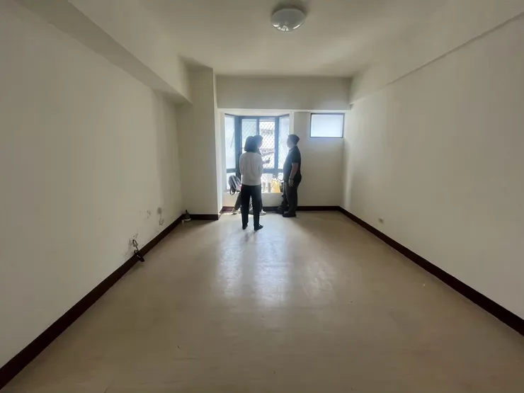 還沒裝潢的屋況