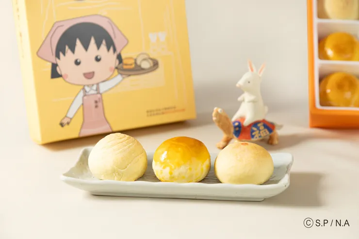 圖說:(由左至右)以大甲檳榔心芋製成香濃芋泥的香芋酥、招牌蛋黃酥系列、細緻柔綿的綠豆小月餅,都是台北犁記的排隊人氣糕餅。(資料來源:台北犁記)