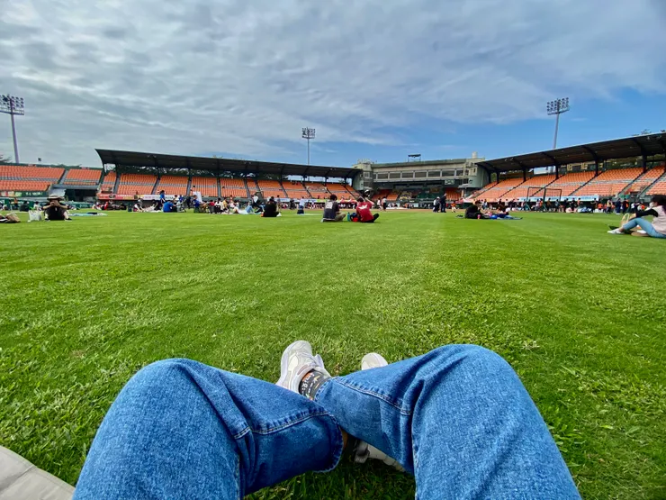 就像坐在草地上吹著風這樣的隨心所欲💞