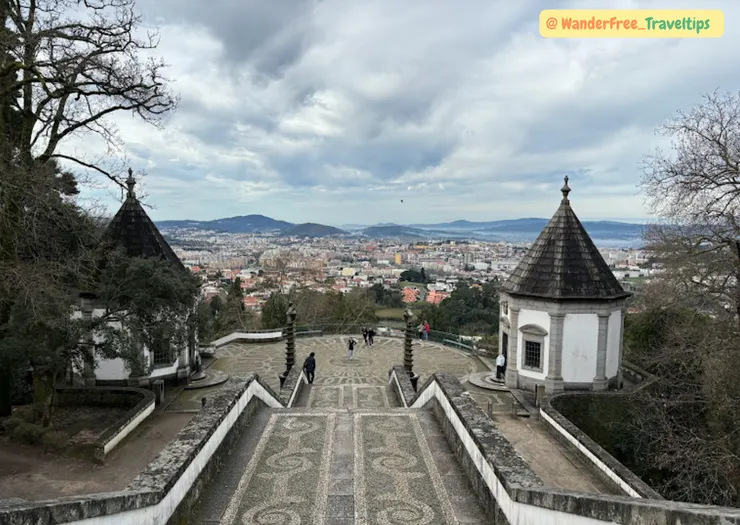 步道盡頭平台，遠眺Braga