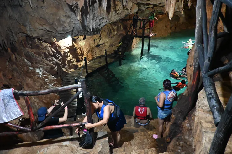 Cenote Chulul岩洞井