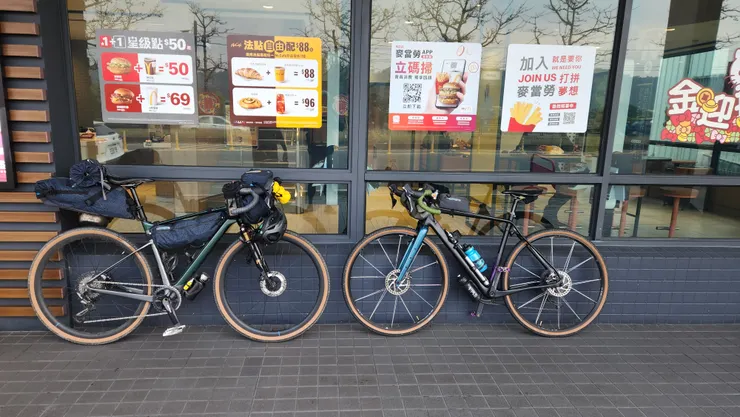 上中興嶺的時候比預計的還要快，到達東勢麥當勞的時候才八點出頭。