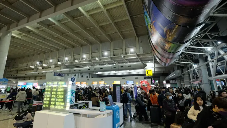 凌晨5點的高雄機場