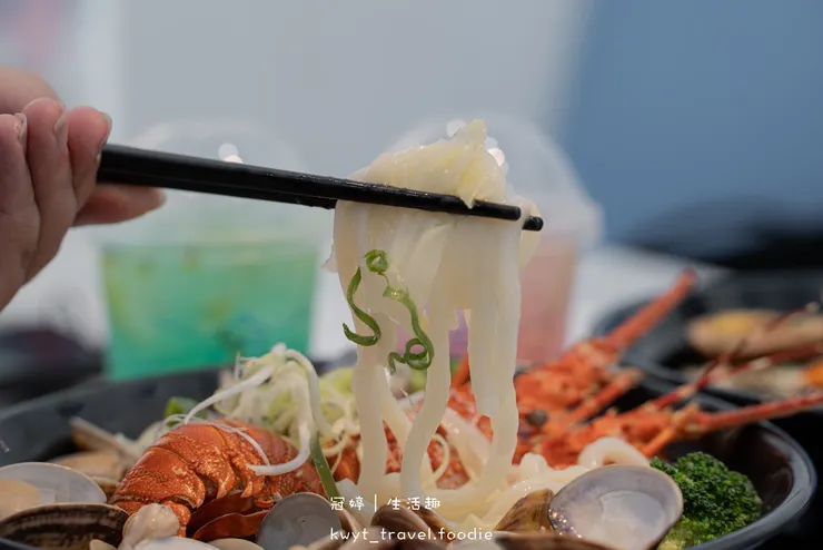 雲林北港美食餐廳_幸福燈塔複合式餐飲_痛風系滷肉飯!整層貓貓