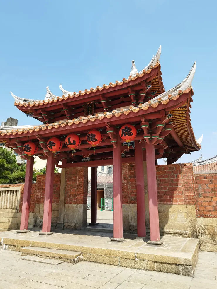 龍山寺值得一遊 保存古蹟 相當有力  河童拍攝/2023年