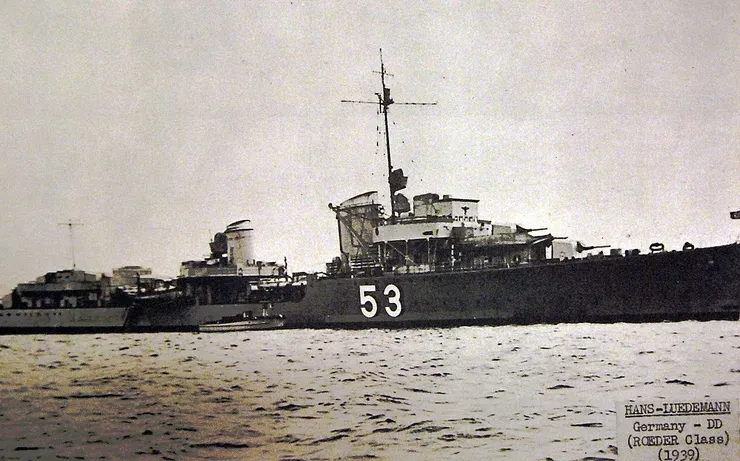 Z-18漢斯·呂德曼號驅逐艦