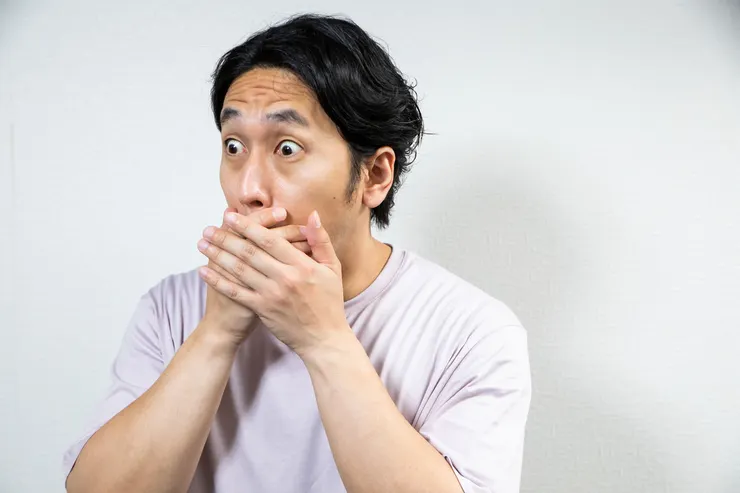 避免一時失言 (圖片來自Pakutaso)