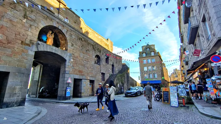 【來到城門出口】