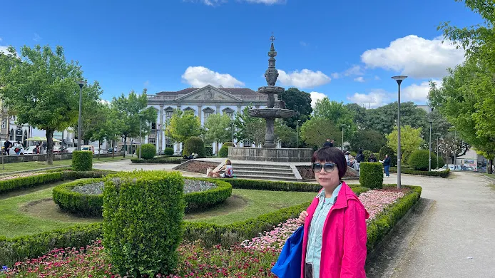 市政廳花園廣場多層式噴泉