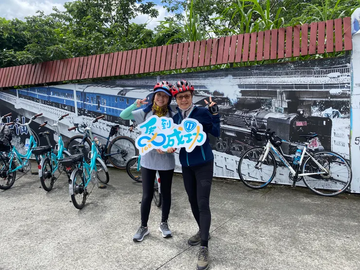 和東管處人員合影