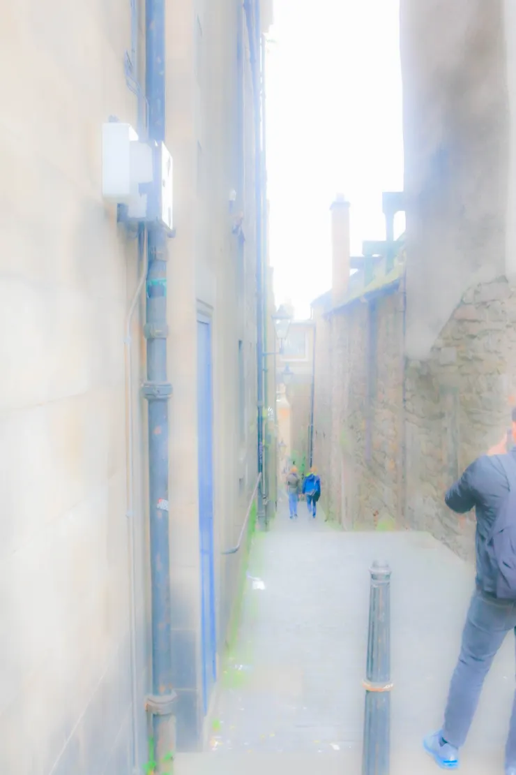 愛丁堡舊城區的小巷弄一景