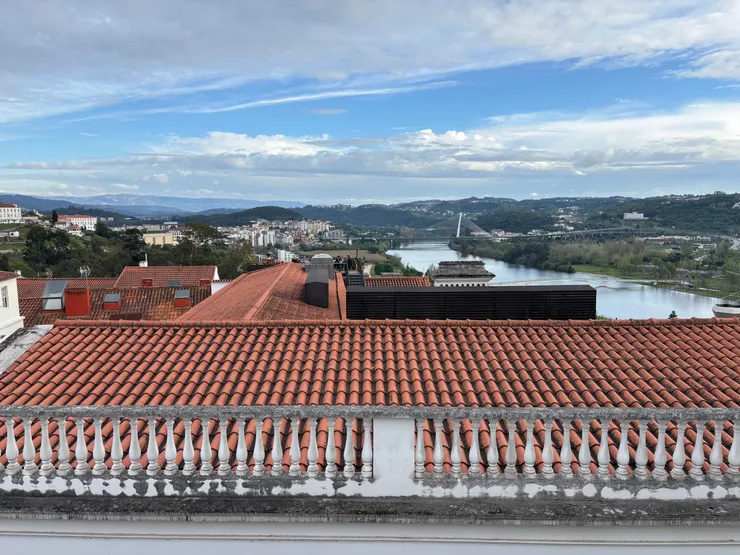 大學前的漂亮又遼闊的景色