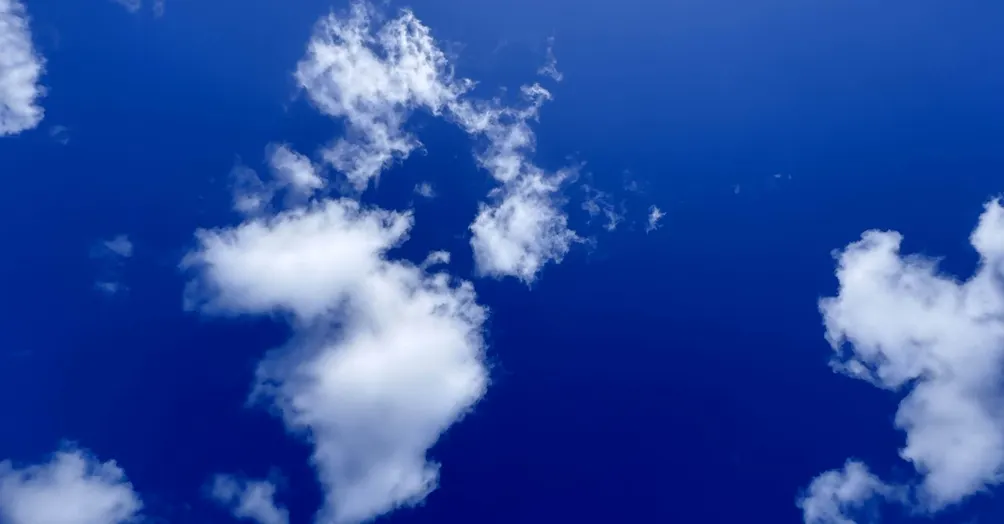 在雲的邊緣寫字