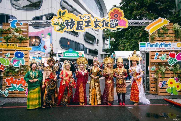 文化被簡化包裝成好看、好拍照、好宣傳的活動內容。(圖摘自/ One-Forty FB - 2025 移民工文化節)