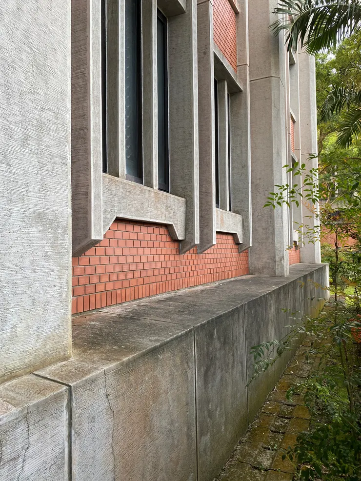 主次結構明確，次結構絕對不會落到台基上