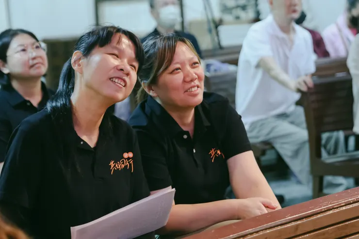 聆聽與許秀柱相處點滴。