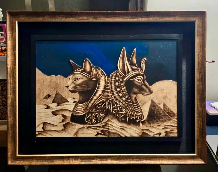 跨越時空・芭絲特與阿努比斯(烙畫和灌膠作品)