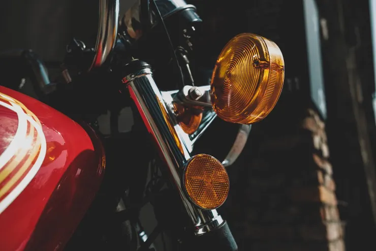 G2的雙面方向燈，僅有前方向燈為雙面