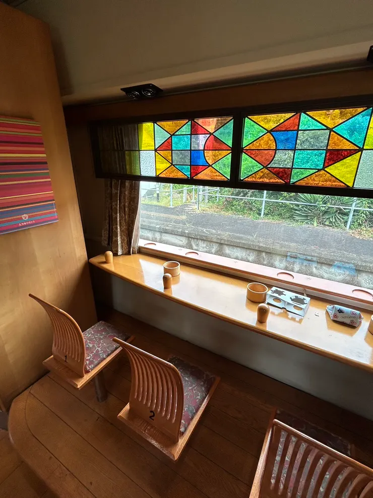 這個小包廂區是兒童座椅席