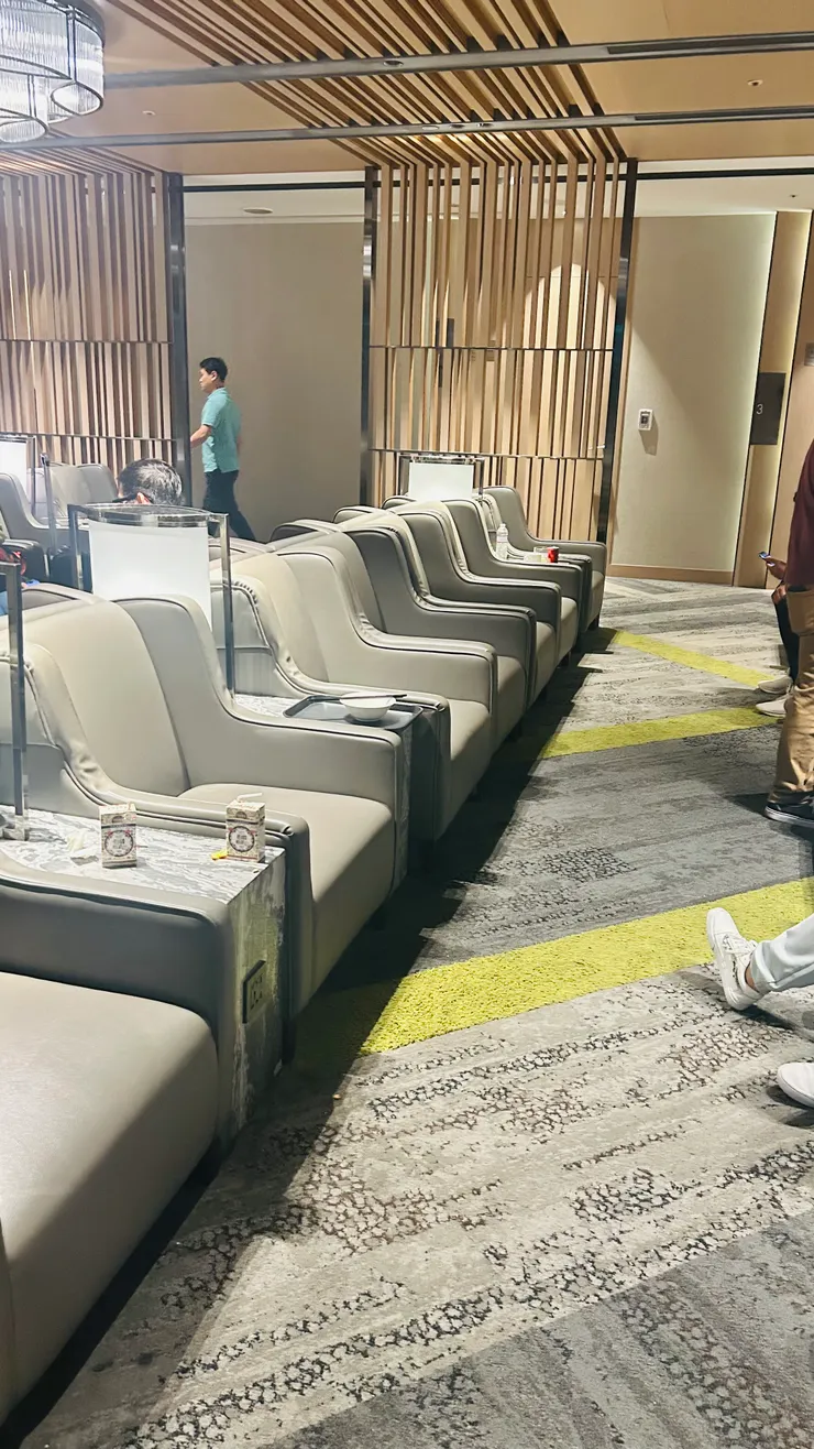 除了用餐區，也有獨立休息區