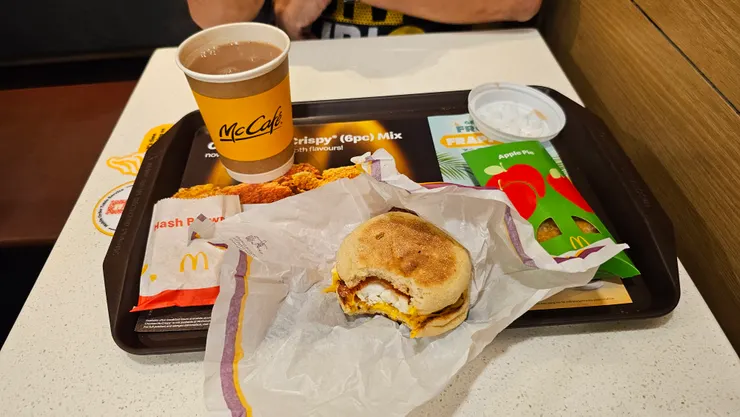 我不會點餐!結果點到熱的阿華田!