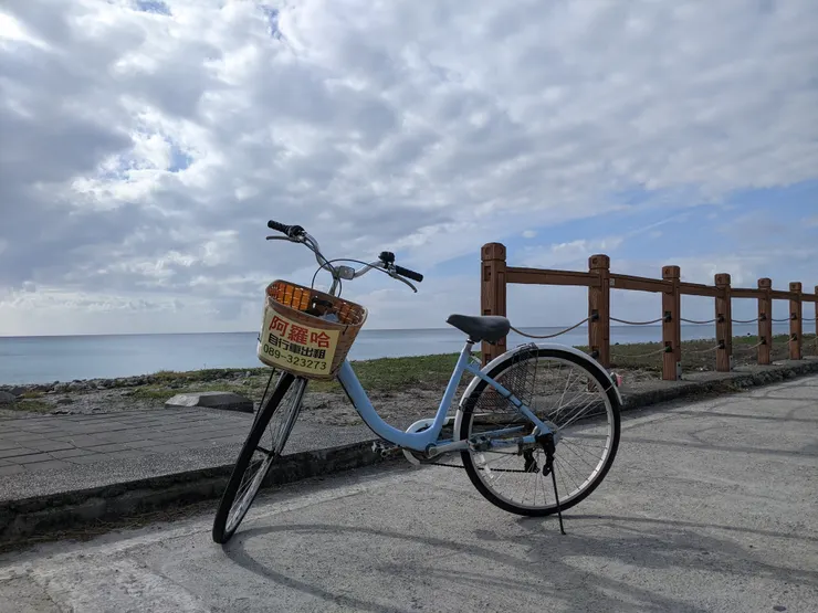 沿著海岸線騎車,好舒心!