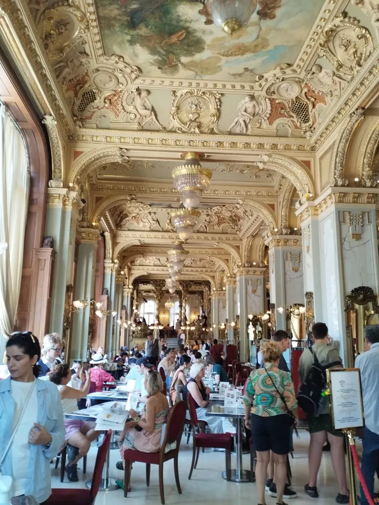 紐約宮殿咖啡館