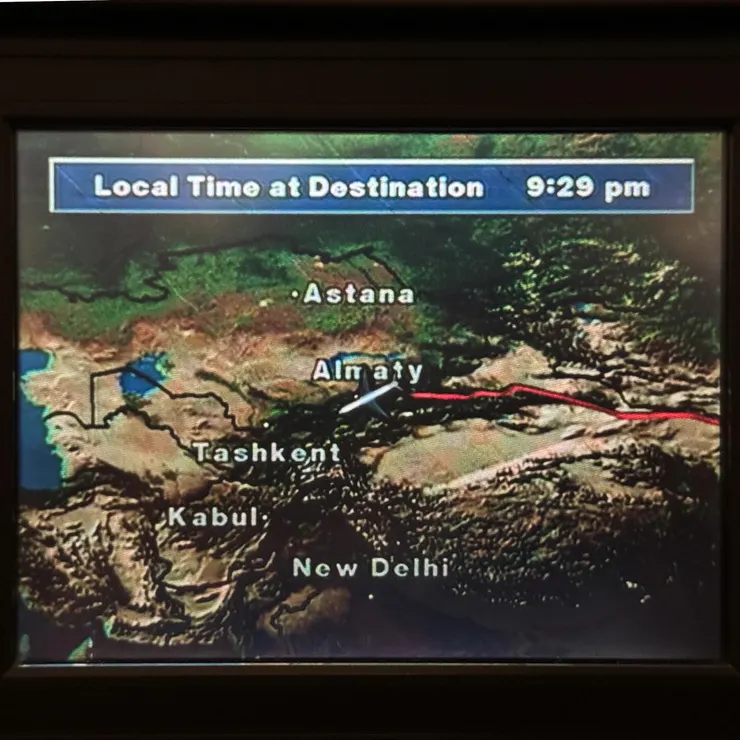 飛機即將抵達阿拉木圖