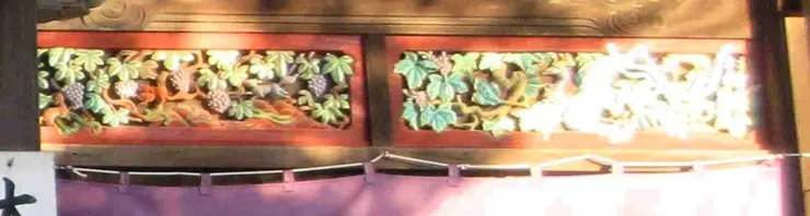 第5番地藏寺 帶著西方風格的葡萄雕飾