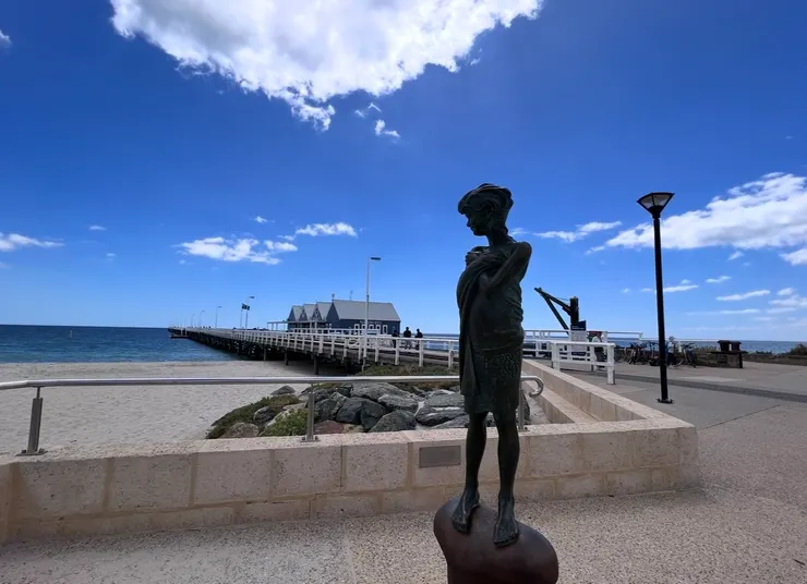 因為太漂亮了,在這𥚃,沒有人會嫌熱