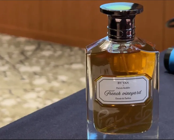 Patrick 為 BY YAN Perfume 設計的香