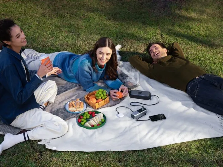 ▲ANKER A1695擁有25,000mAh大容量與最高165W極速快充,可透過多組USB-C/USB-A埠,最多可同時為四台裝置充電。