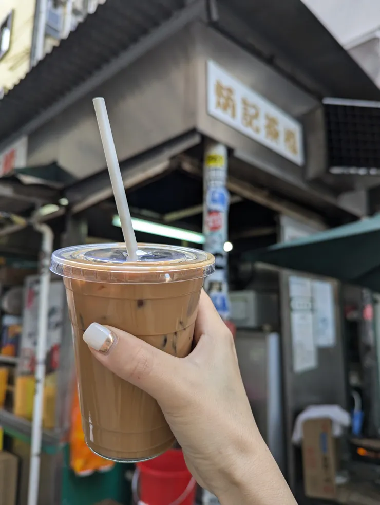 一杯要價23港幣的奶茶