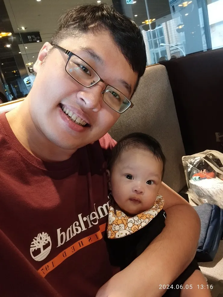 兒子起床了~品香一下