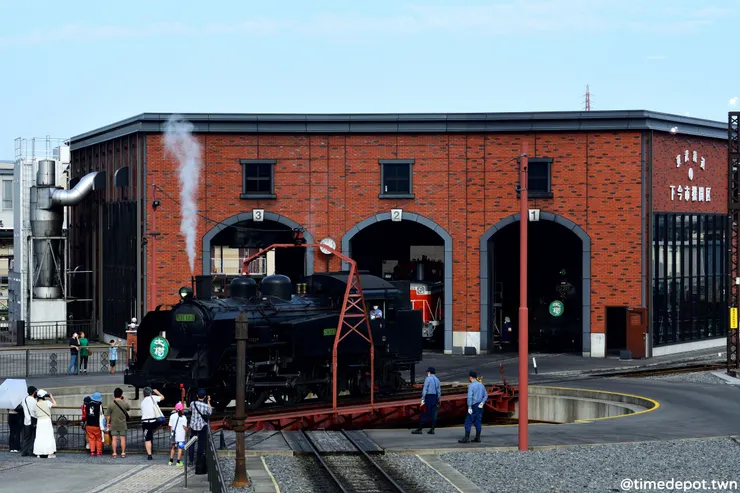 C11 123結束一天的任務後準備入庫休息