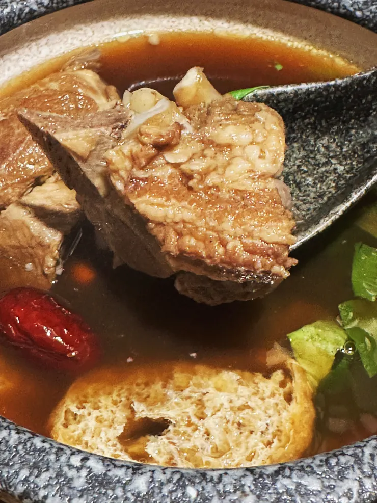 瘦肉仍帶著油花,不乾不太爛恰到好處,老闆一定有挑過部位,非常用心!