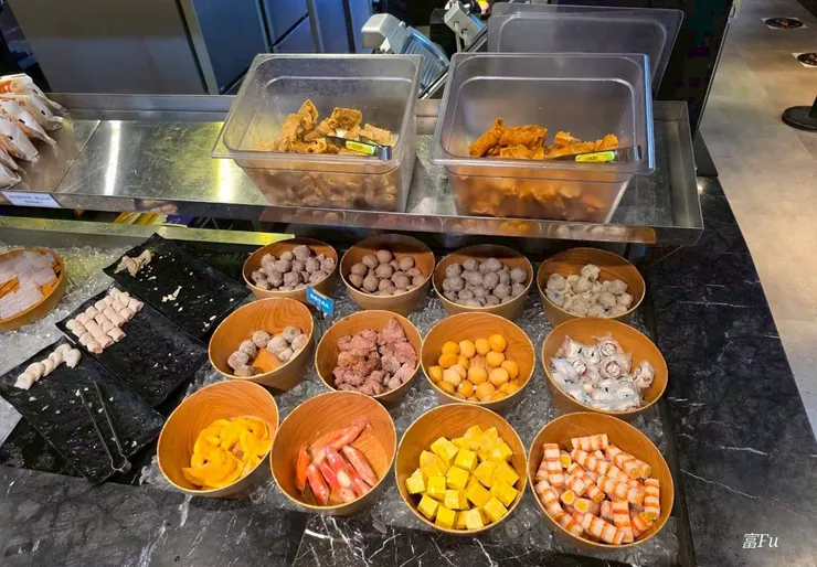 左邊三盤我去夾得時候已經蝗蟲過境,快被掃光了XD