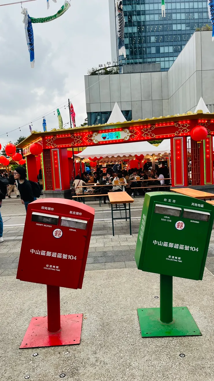 想不到是在晴空塔前遇見它。