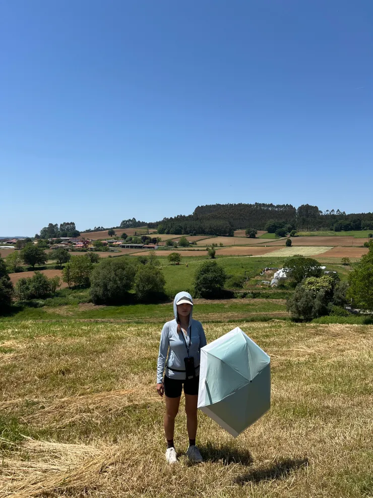 防曬外套和黑膠傘一定要準備。