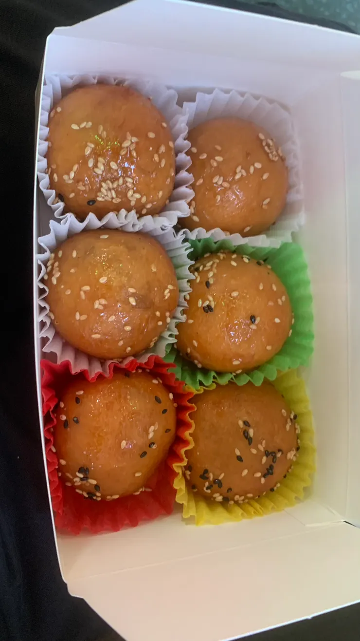 綜合裡面除了紅豆，還有地瓜、起司等口味。