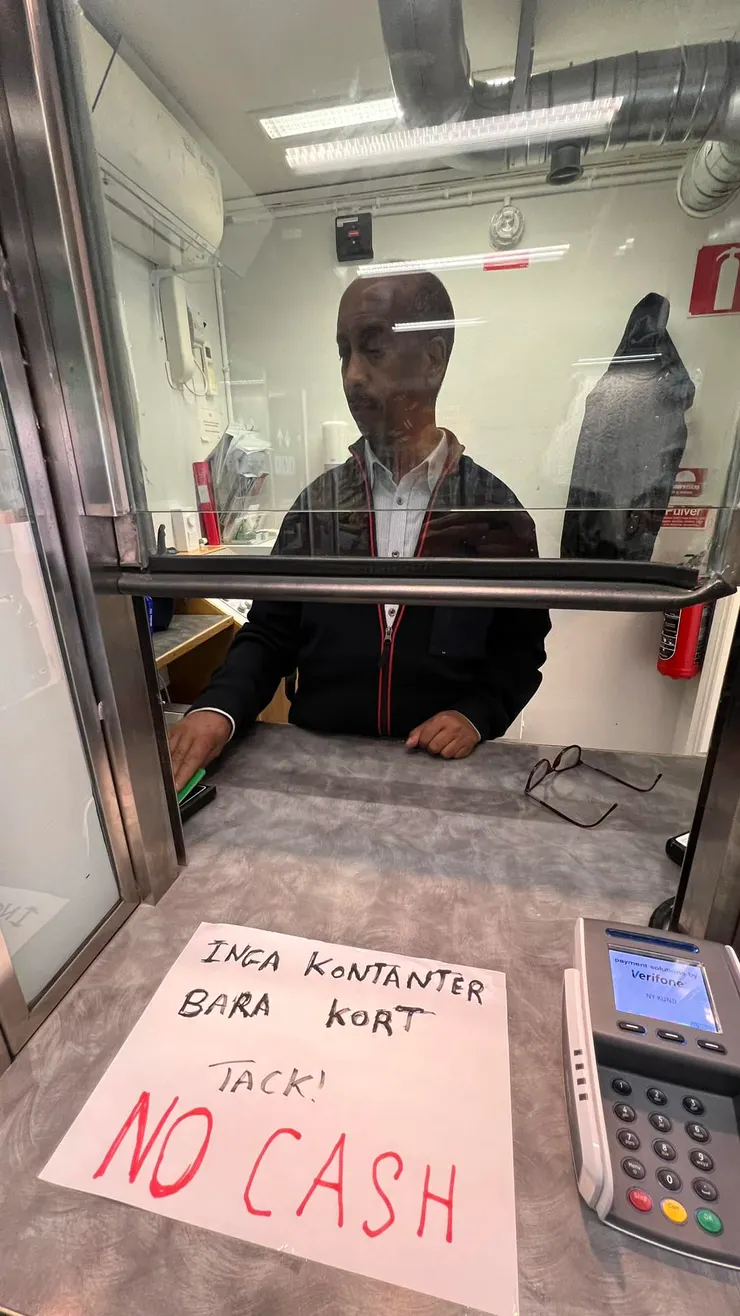 地鐵購票無現金交易