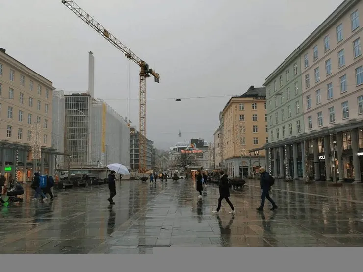 雨天的托加曼尼根廣場 Torgallmenningen