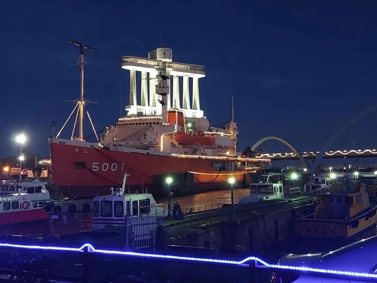 給大家看看夜晚的名古屋港~