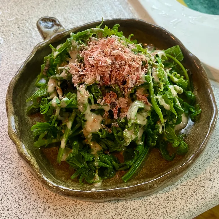 胡麻醬涼拌過貓